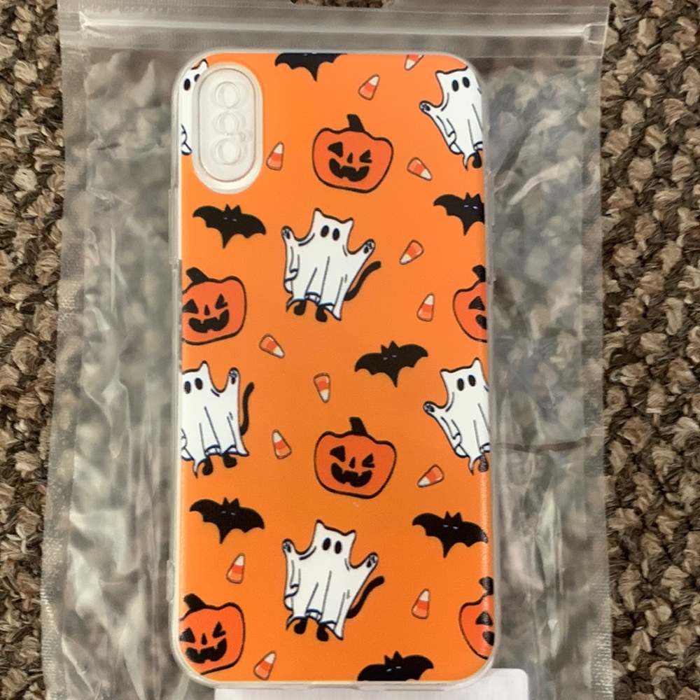 New Halloween orange and black apple iPhone X/XS case. Ghosts pumpkins cats